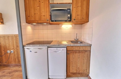 La Perriere Apartment | 150m from resort center, 9th floor, balcony, ski locker, 31m², La Tania