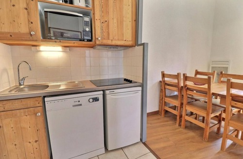 La Perriere Apartment | 150m from resort center, 3rd floor, balcony, ski locker, 40m², La Tania