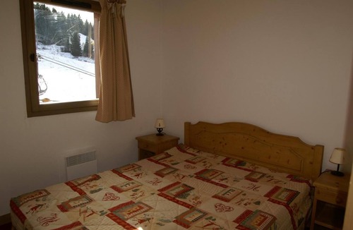Prapoutel Apartment | 150m from resort center, terrace, balcony, parking, ski locker, 35m², Les 7 Laux