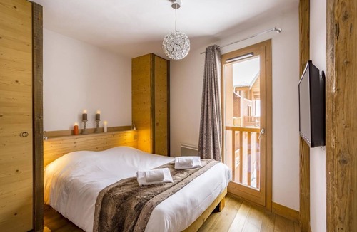 Les Brevieres Apartment | 150m from resort center, fitness, swimming pool, sauna, hammam, balcony, tv, 40m², Tignes