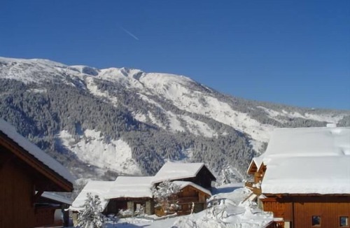 Meribel Village Apartment | 150m from shops, 1st floor, balcony, tv, 32m², Méribel