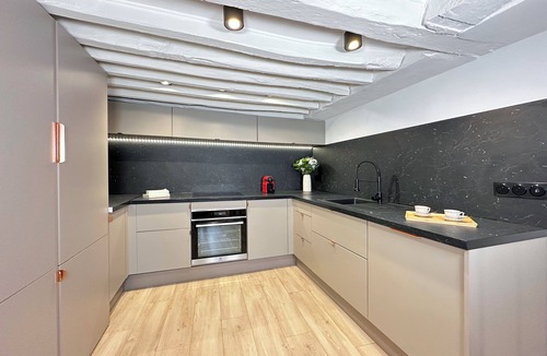 Quartier de la Porte-Saint-Denis Apartment | 1533 Petites écuries