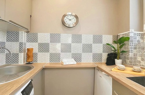 Les Halles Apartment | 1571 Lombards