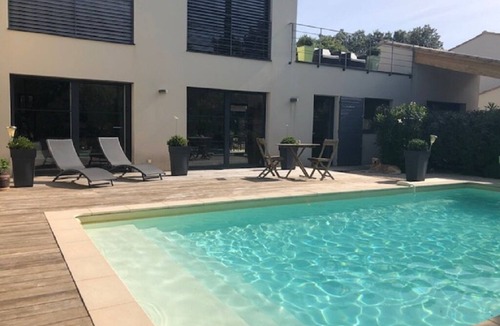 Grignan House | 180m2 house with garden and heated swimming pool