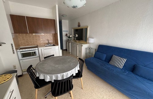 Balaruc-les-Bains Apartment | 2⭐ Apartment in Balaruc-les-Bains, Pets Allowed