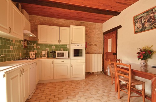 La Chapelle-Saint-Jean House | 2 bedroom awesome home in La-Chapelle-Saint-Jean