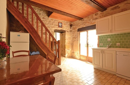 La Chapelle-Saint-Jean House | 2 bedroom awesome home in La-Chapelle-Saint-Jean