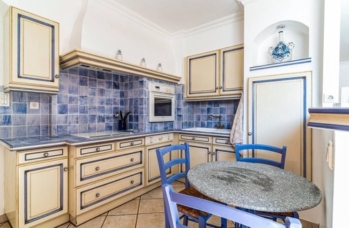 Paluds de Noves House | 2 bedroom gorgeous home in Noves