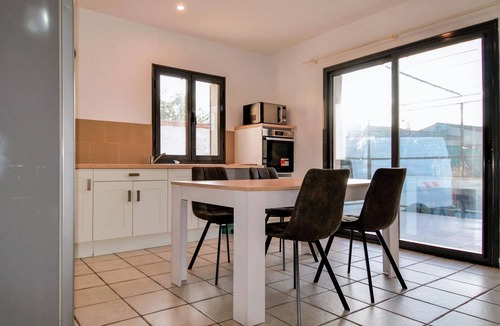 Pont-Saint-Esprit House | 2 bedroom nice home in Pont Saint Esprit