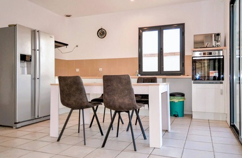 Pont-Saint-Esprit House | 2 bedroom nice home in Pont Saint Esprit