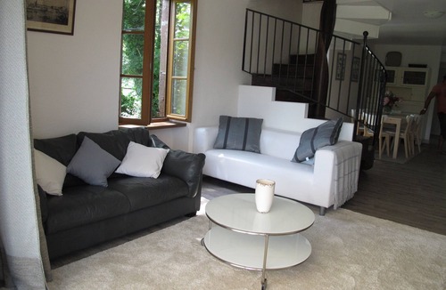 Peux-et-Couffouleux House | 2 Bedroom Private vacation home in Peux et Couffouleux