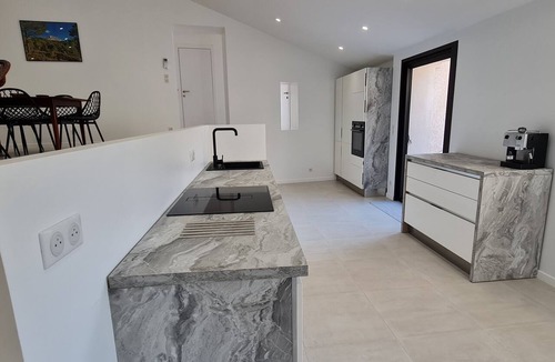 Beaurecueil House | 2 Bedroom Private vacation home in Beaurecueil