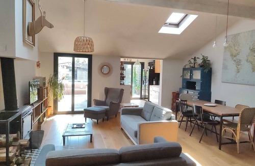 Cenon House | 2 Bedroom Private vacation home in Cenon