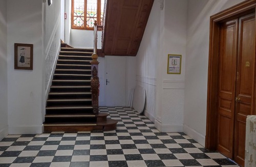 Jausiers Apartment | 2-BR Apartment in Castle in Jausiers for 6, balcony, pets allowed