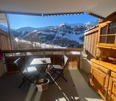 Isola Apartment | 2 pièces pour 5 personnes, tout pédestre, pistes a 3mn, vue exceptionnelle
