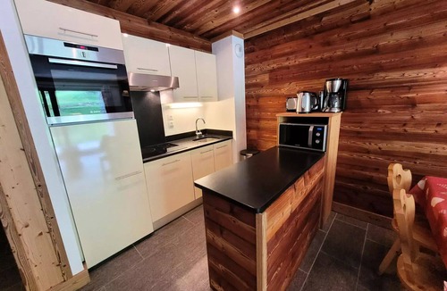 Bonneval-sur-Arc Apartment | 2-room apartment in the mountains - sleeps 6