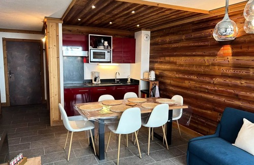 Bonneval-sur-Arc Apartment | 2-room apartment in the mountains - sleeps 6