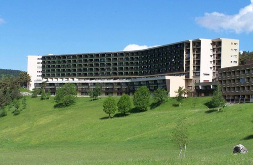 Villard-de-Lans Apartment | 2-room apartment at the ski slopes with balcony and parking