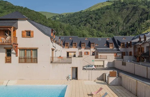 Vignec Apartment | 2-Room Apartment for 6 People in Vignec