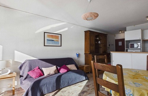 Le Grau-dʼAgde Apartment | 2-room apartment with terrace on beachfront for rent