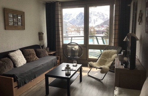Val-d'Isere Apartment | 2-room apartment in Val d'Isère-La Daille, beautiful mountain panorama