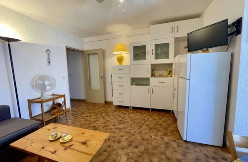 Saint-Nazaire Apartment | 2-room apt, sleeps 6, parking, near beach