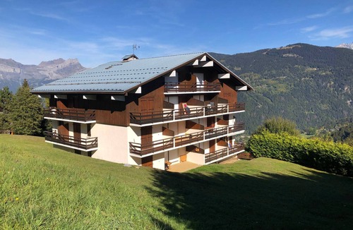Saint-Gervais-les-Bains Apartment | 2-room apartment calm near slopes, 6 people