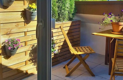 Ferney-Voltaire Apartment | 2 Soundproof Studios Near Geneva Airport