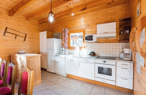 Saint-Etienne-en-Devoluy Ski Chalet | 2-STAR CHALET, 3 Diamonds, Sleeps 10, 120 m², Wi-Fi, Sauna, Netflix, Recommended/Previously Rented
