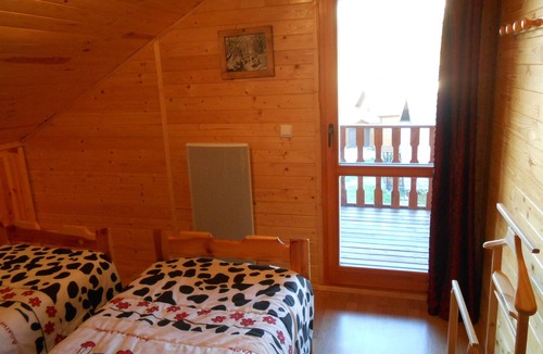 Saint-Etienne-en-Devoluy Ski Chalet | 2-STAR CHALET, 3 Diamonds, Sleeps 10, 120 m², Wi-Fi, Sauna, Netflix, Recommended/Previously Rented