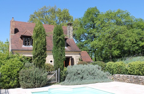 Jayac House | 20 km from Sarlat, a haven of peace welcomes you .