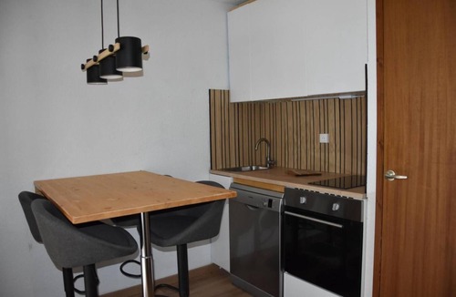 Pralognan-la-Vanoise Apartment | 200m from ski slopes, terrace, tv, ski locker, 29m², Pralognan-la-Vanoise