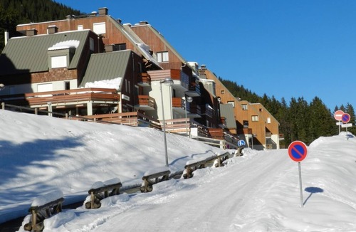 Le Pleynet Apartment | 200m from resort center, parking, ski locker, 24m², Les 7 Laux