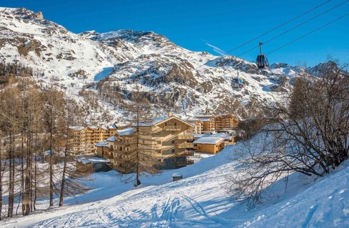 Les Boisses Apartment | 200m from resort center, 5th floor, swimming pool, sauna, hammam, balcony, tv, ski locker, 93m²