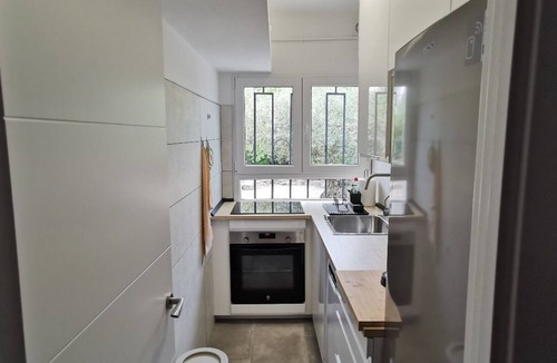El Mas Fumats Apartment | 20m2 porch, 1000m garden, barbecue, parking, fenced and protected and WIFI.