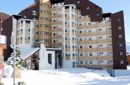 Bergers Apartment | 210m from shops, 1st floor, balcony, tv, ski locker, 30m², Alpe d'Huez