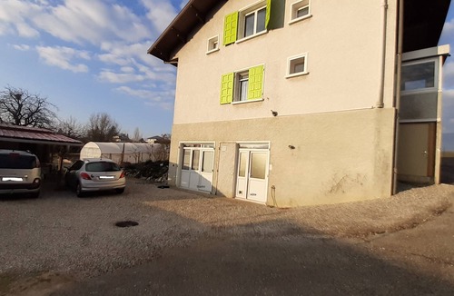Sonnaz Apartment | 22 m² studio for 2–3 people + on-site parking, 5 km from Chambéry, 10 km from Aix-les-Bains