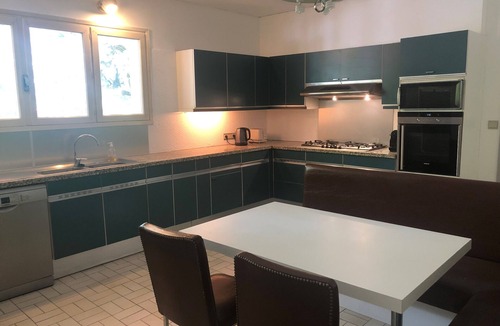 Bagneres-de-Luchon Apartment | 220 M2 APARTMENT WITH SAUNA/CENTER LUCHON