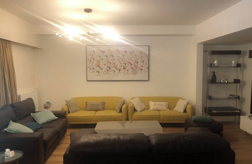 Bagneres-de-Luchon Apartment | 220 M2 APARTMENT WITH SAUNA/CENTER LUCHON