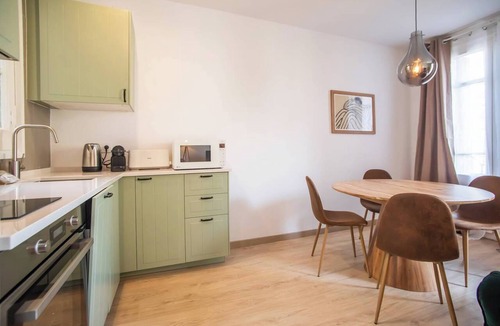 Hostafrancs Apartment | 22CRC1039 Exquisite Apartment near the City Center