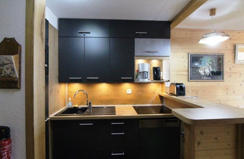 Bergers Apartment | 230m from shops, 3rd floor, balcony, tv, ski locker, 32m², Alpe d'Huez