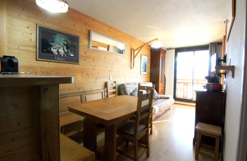 Bergers Apartment | 230m from shops, 3rd floor, balcony, tv, ski locker, 32m², Alpe d'Huez