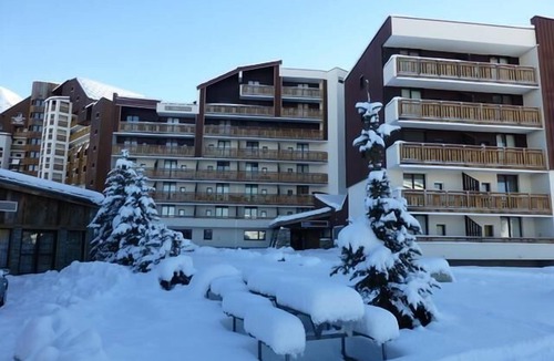 Bergers Apartment | 230m from shops, 3rd floor, balcony, tv, ski locker, 32m², Alpe d'Huez
