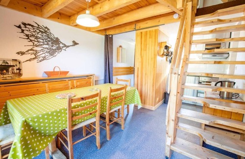 Villarodin-Bourget Apartment | 280m from resort center, 1st floor, balcony, parking, tv, 47m², La Norma
