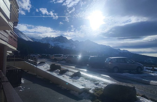 Les Adrets Apartment | 29m² apartment in Prapoutel, ideal for skiing, sleeps 5 and has a balcony.
