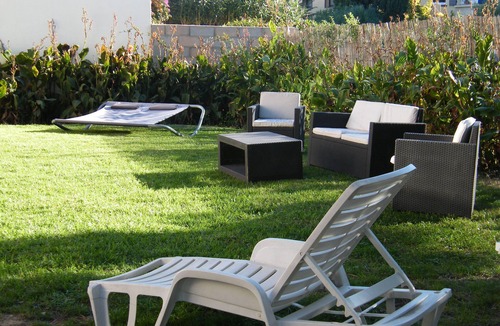 Latour-Bas-Elne Apartment | 2kmmer 67m2 large garden ok pets vacation vouchers parking 2bed 4 pers terrace
