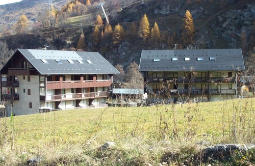 Valloire Apartment | 2nd floor, balcony, parking, tv, ski locker, 32m², Valloire