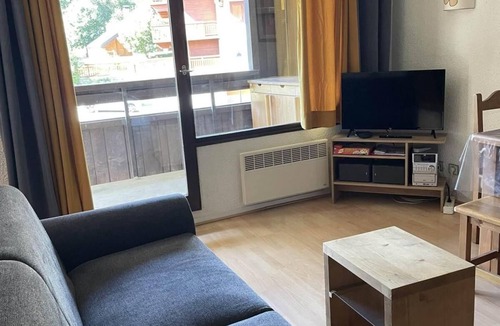 Valloire Apartment | 2nd floor, balcony, parking, tv, ski locker, 32m², Valloire