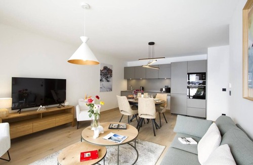 Bergers Apartment | 2nd floor, fitness, swimming pool, sauna, hammam, balcony, tv, ski locker, 70m², Alpe d'Huez