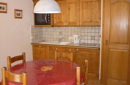 Pralognan-la-Vanoise Apartment | 2nd floor, balcony, tv, 40m², Pralognan-la-Vanoise
